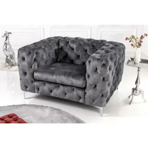 Estila Chesterfield křeslo Modern Barock v glamour stylu s šedým sametovým čalouněním a stříbrnými nožičkami 120cm