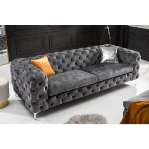 Estila Chesterfield luxusní sedačka Modern Barock v tmavě šedé barvě se sametovým potahem 240cm